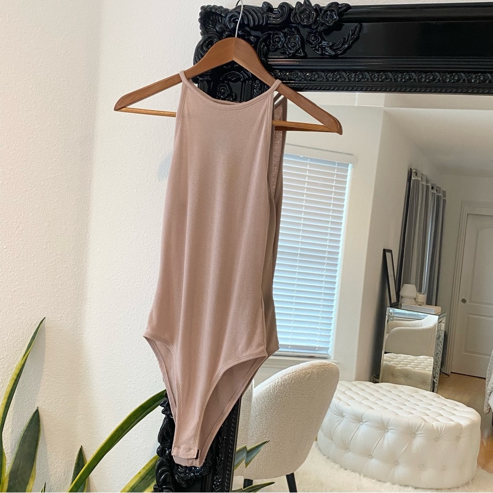 H&M Divided | Women’s Pink Cut Out High Neck Ribbed Bodysuit